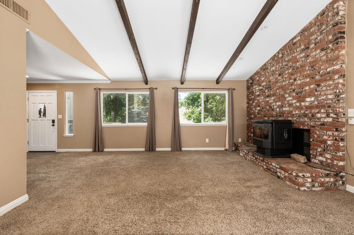 39749 Pine Ridge Road Oakhurst, CA 93644 - Photo 10 of 58