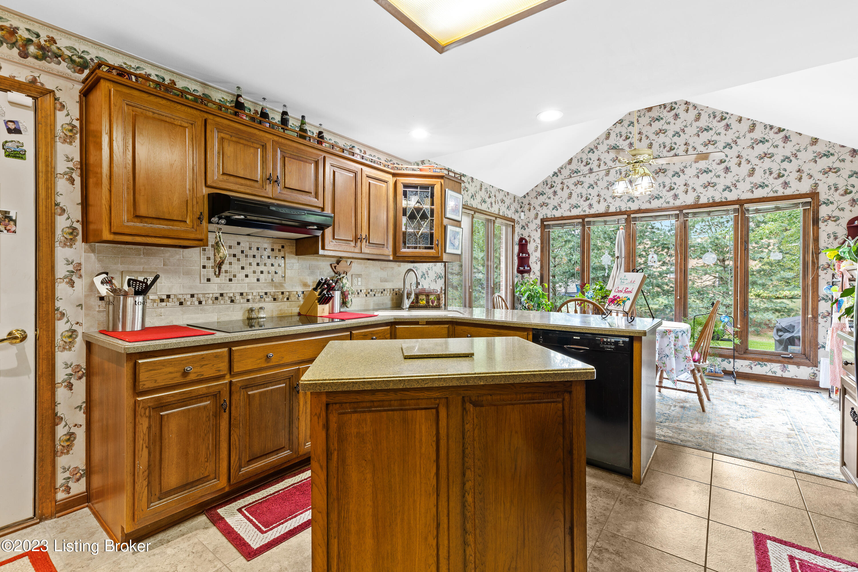 12805 Ridge Lock Court Prospect, KY 40059 - Photo 11 of 54 12805 Ridge Lock Ct-11