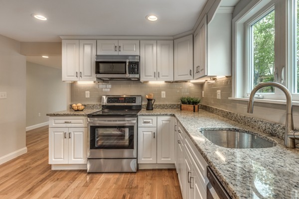13 Jefferson Road, Unit 13 Wakefield, MA 01880 - Photo 8 of 20 Gallery Image 8