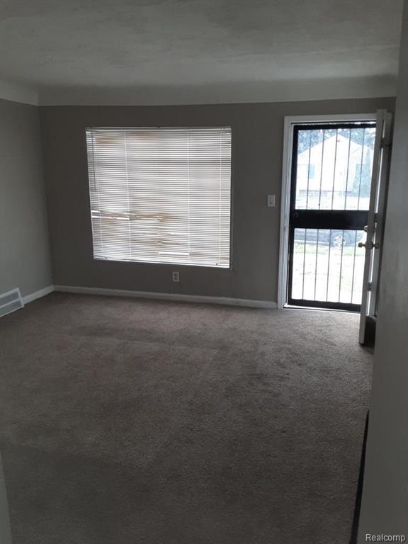 6386 Evergreen Road Detroit, MI 48228 - Photo 9 of 13