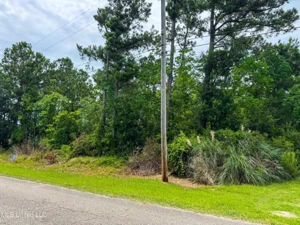 $99,500 | Hibiscus Drive, Bay St. Louis, MS 39520