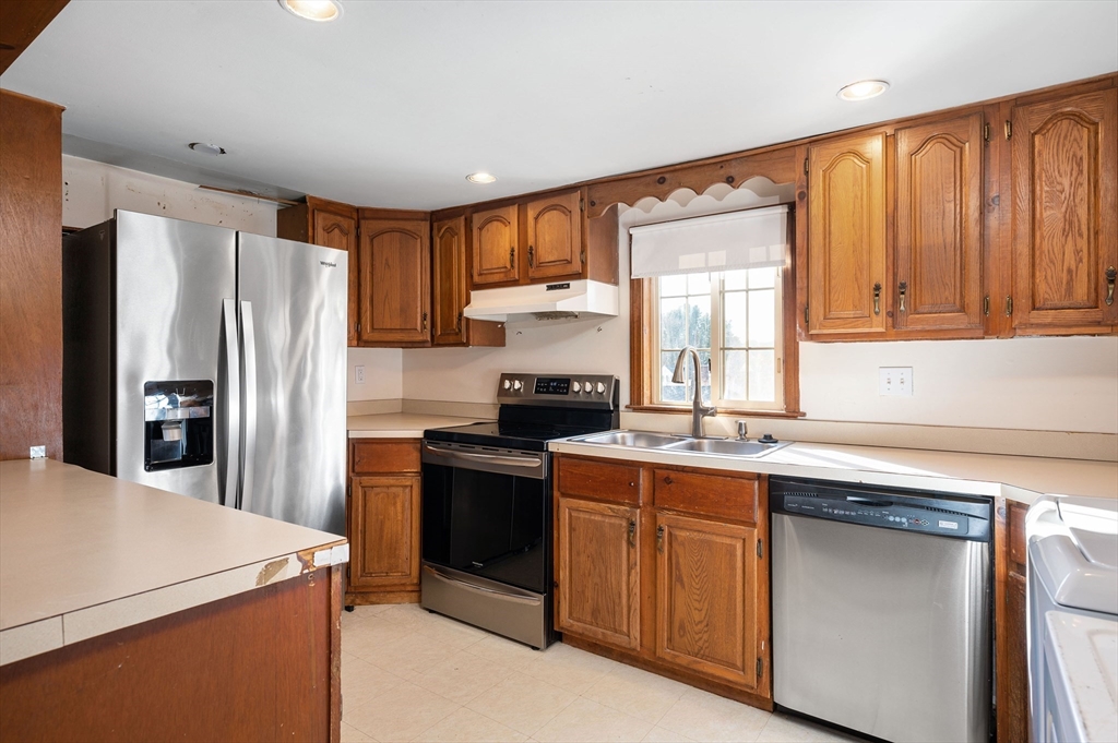 11 Manchaug Road Douglas, MA 01516 - Photo 24 of 38 Gallery Image 24