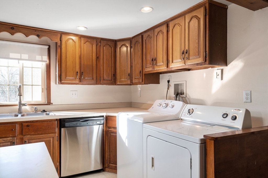 11 Manchaug Road Douglas, MA 01516 - Photo 25 of 38 Gallery Image 25