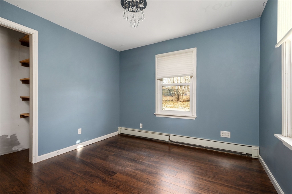 11 Manchaug Road Douglas, MA 01516 - Photo 6 of 38 Gallery Image 6