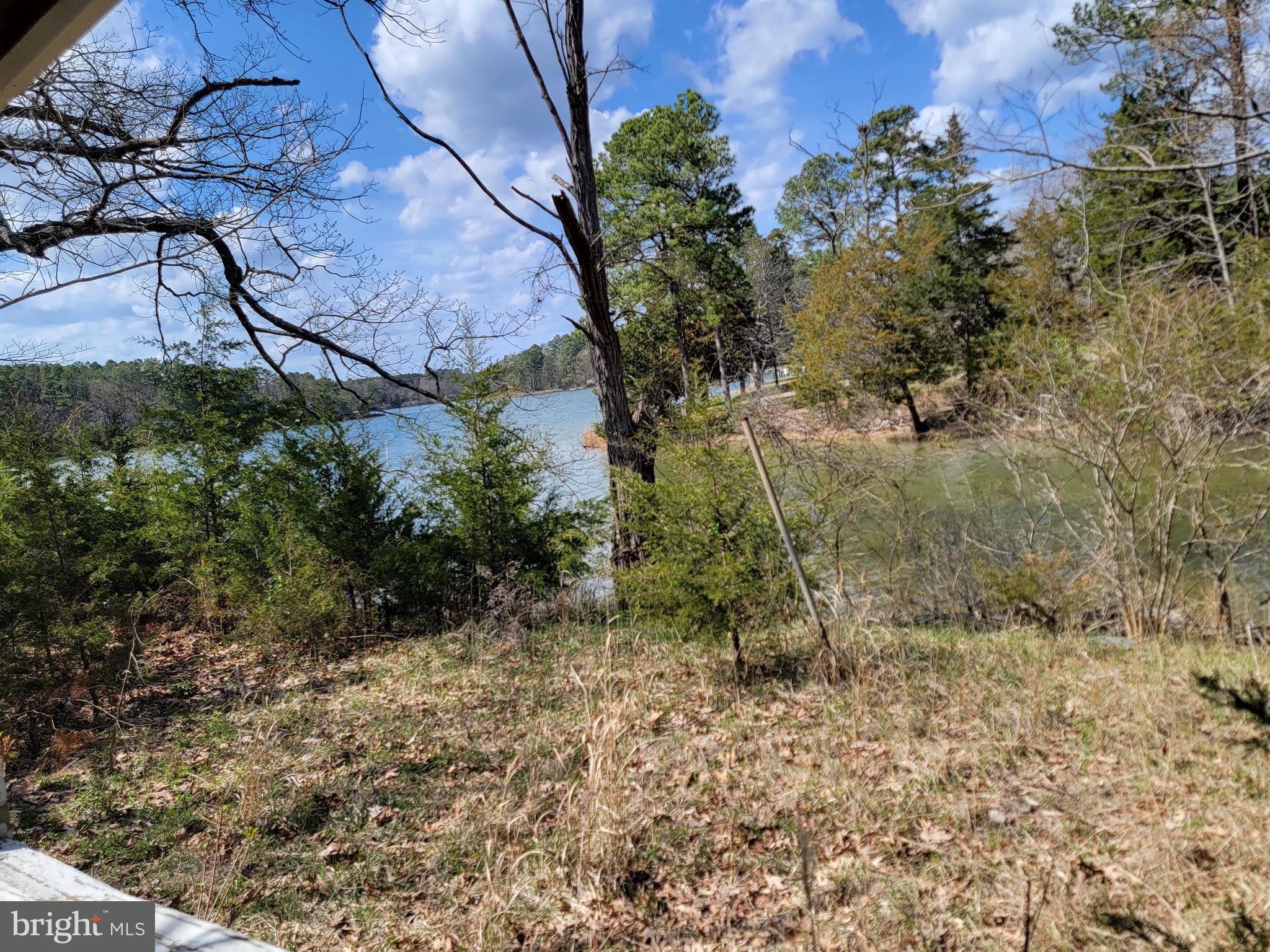 922 Skipjack Road Kinsale, VA 22488 - Photo 28 of 34 a view of a yard