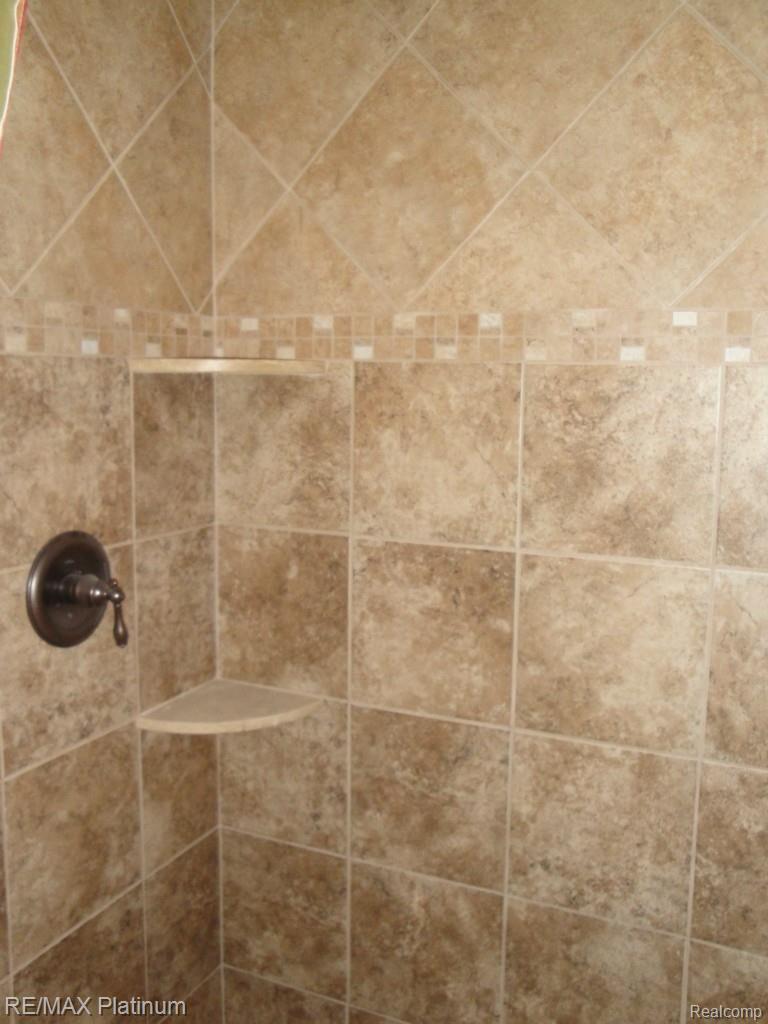 4302 Rurik Drive Howell, MI 48843 - Photo 49 of 91 DSC04896.jpg