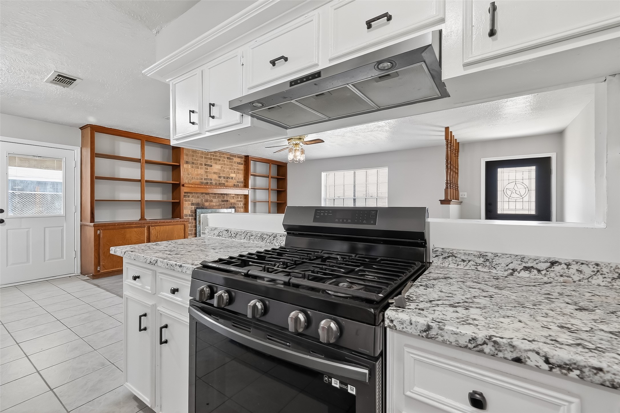 20971 Trinity Way New Caney, TX 77357 - Photo 10 of 34 Kitchen