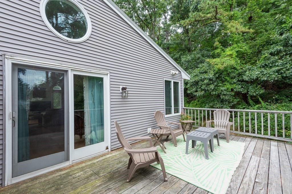 10 Howe Street Ipswich, MA 01938 - Photo 3 of 42 Gallery Image 3
