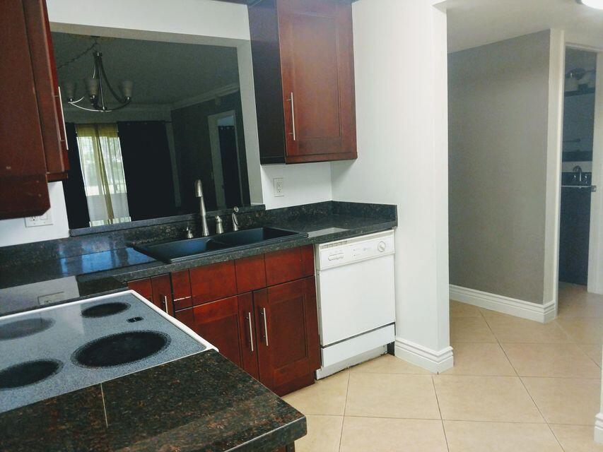 6551 Arleigh Court, Unit 108 Boca Raton, FL 33433 - Photo 2 of 13 Beatrizx5