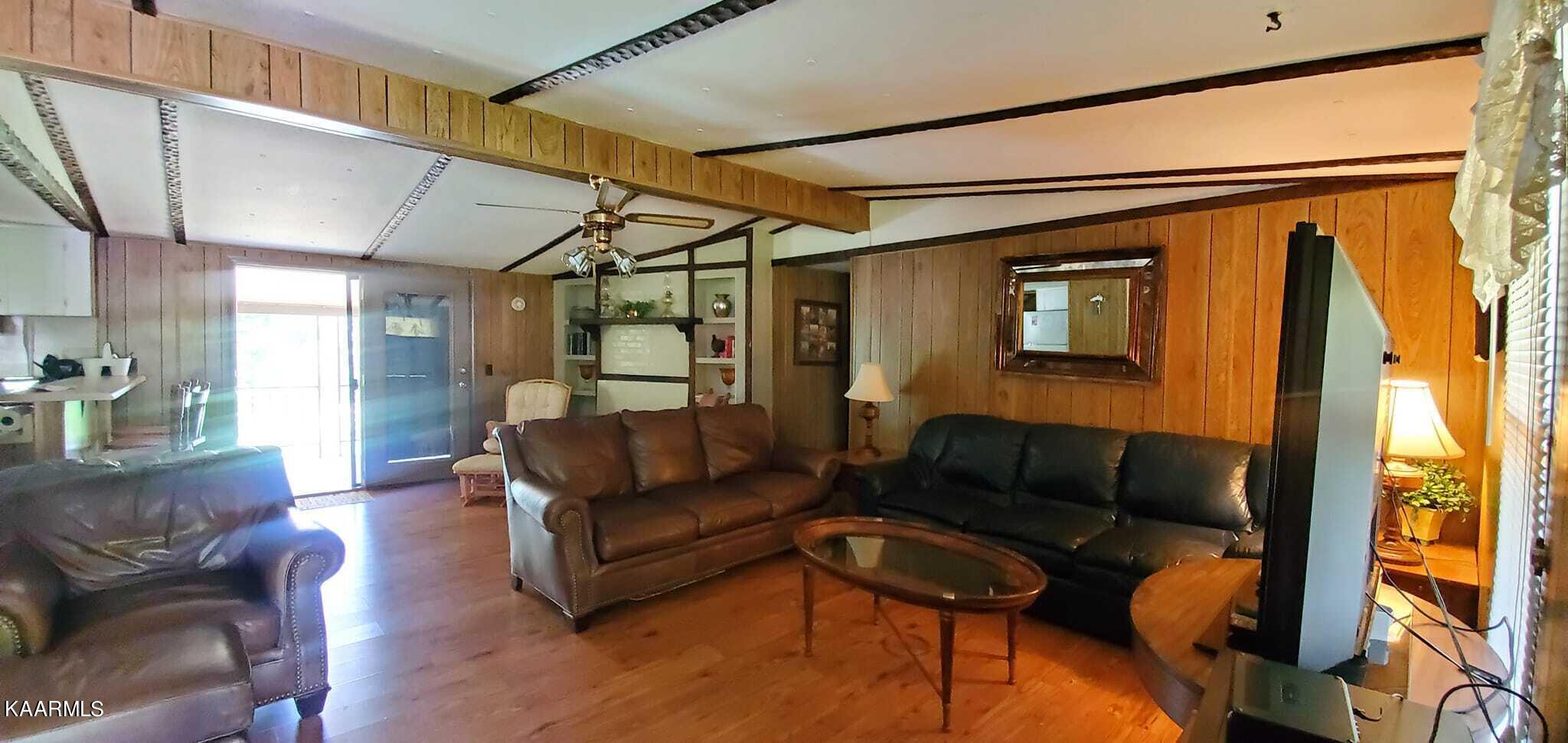126 Back Road Sharps Chapel, TN 37866 - Photo 24 of 34 Large living