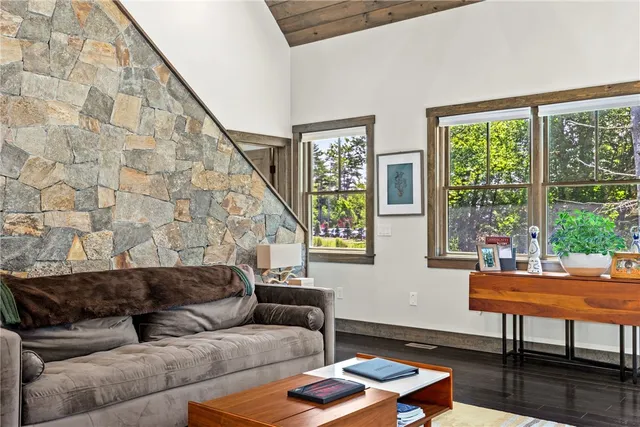 $2,150,000 | 6 Adventure Way, Richmond, RI 02898