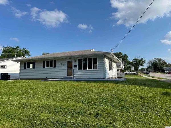 $179,900 | 1700 Washington Street, Quincy, IL 62301