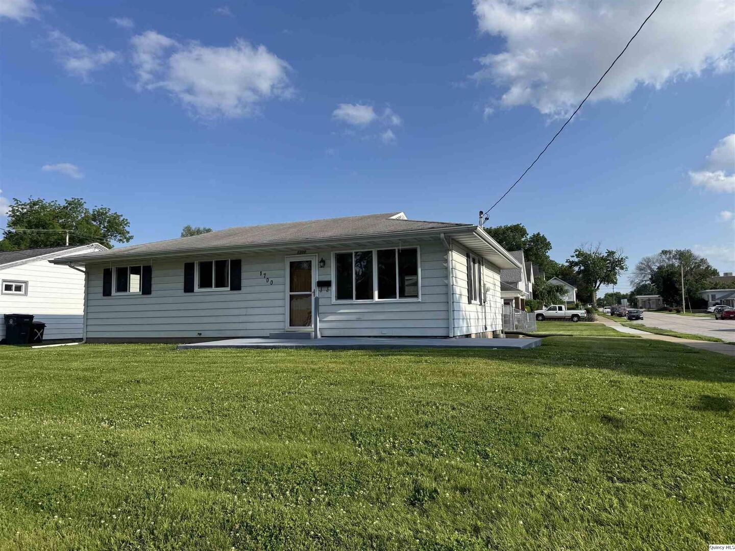 1700 Washington Street Quincy, IL 62301 - Photo 1 of 16