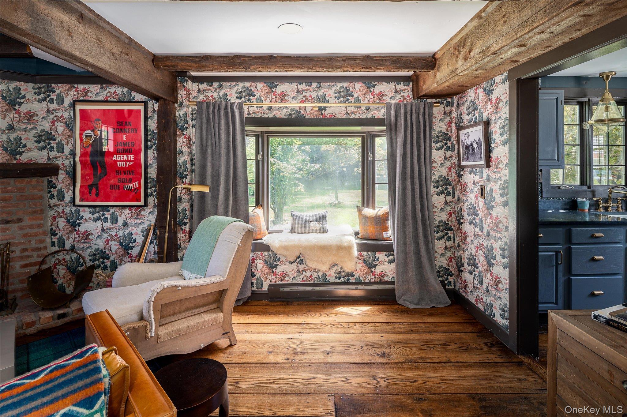 459 Old Post Road Bedford, NY 10506 - Photo 5 of 23 Living room with bay window