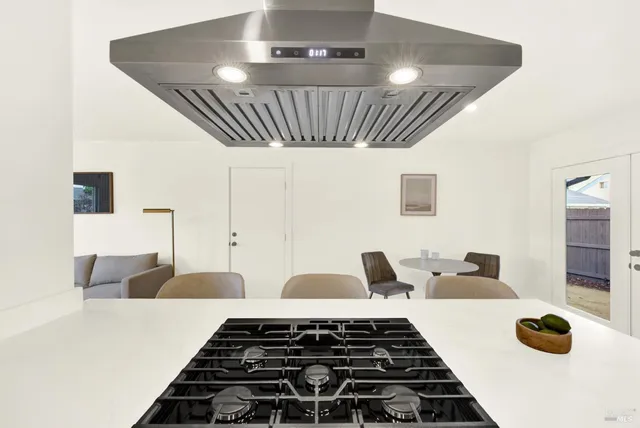 $950,000 | 6610 Oak Leaf Court, Yountville, CA 94599