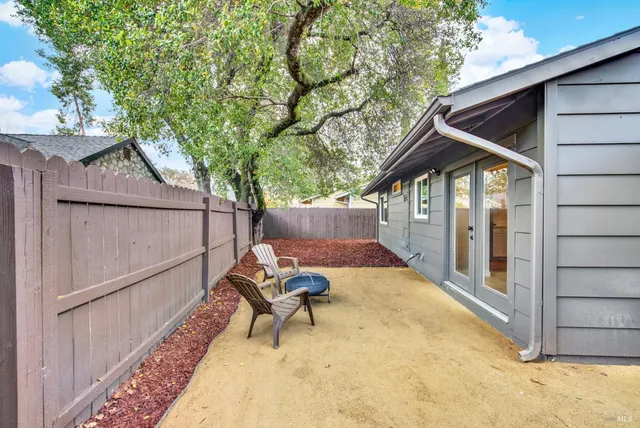 $950,000 | 6610 Oak Leaf Court, Yountville, CA 94599