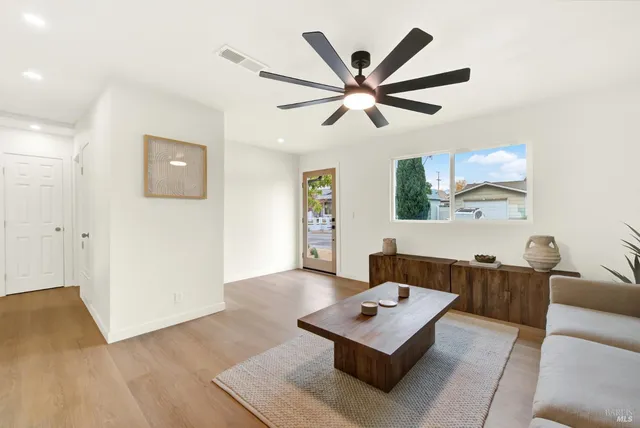 $950,000 | 6610 Oak Leaf Court, Yountville, CA 94599