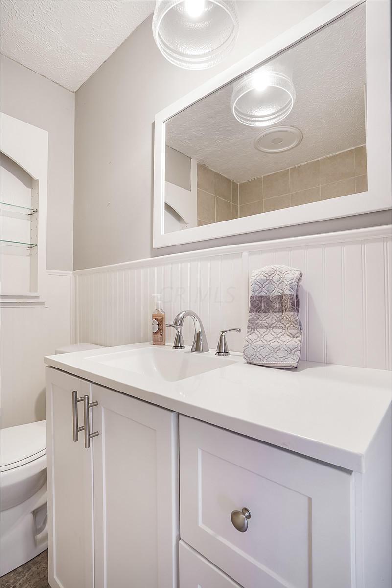 193 Deerfield Road Columbus, OH 43228 - Photo 30 of 40 Gallery Image 30