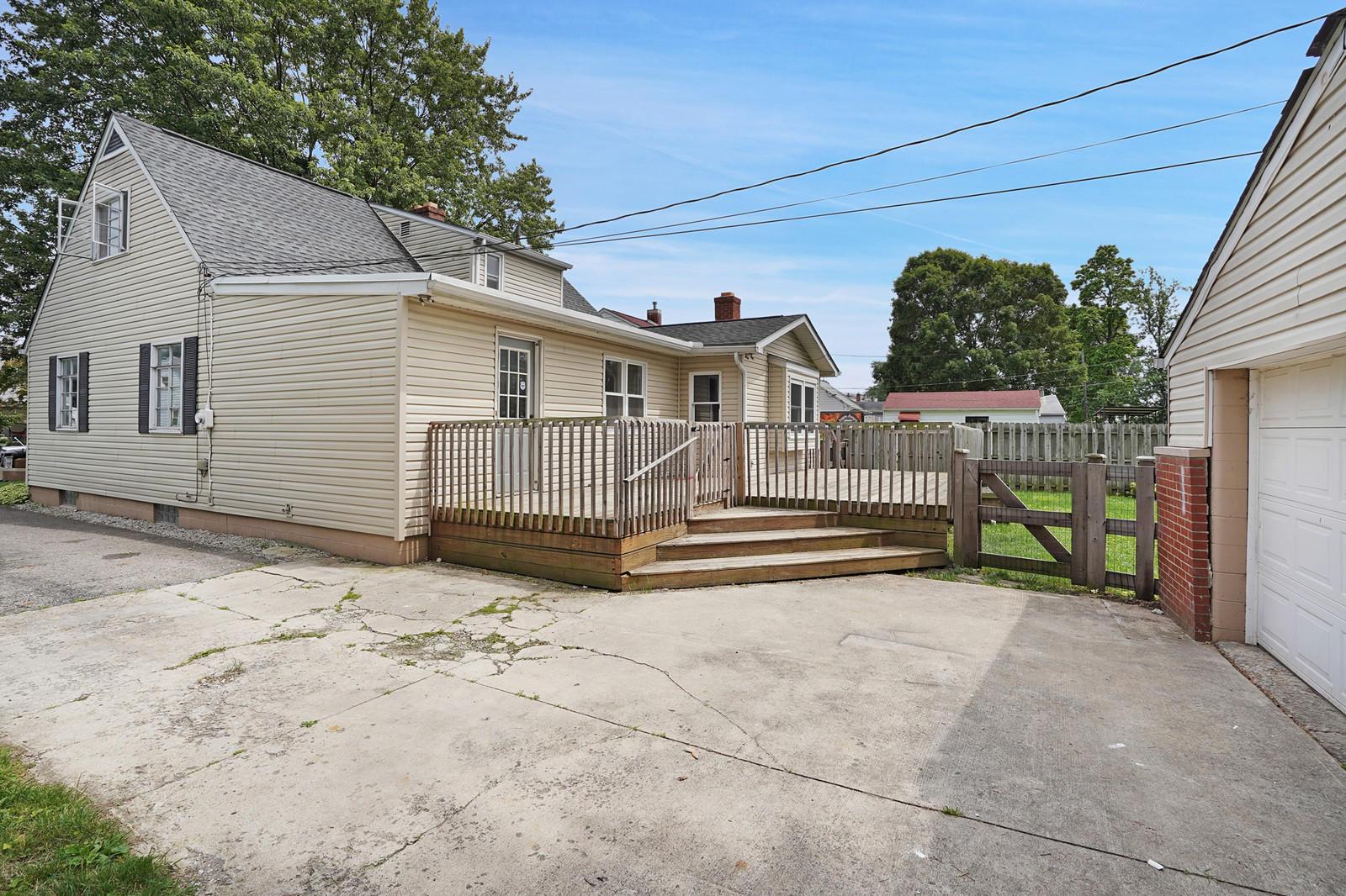 193 Deerfield Road Columbus, OH 43228 - Photo 9 of 40 Gallery Image 9