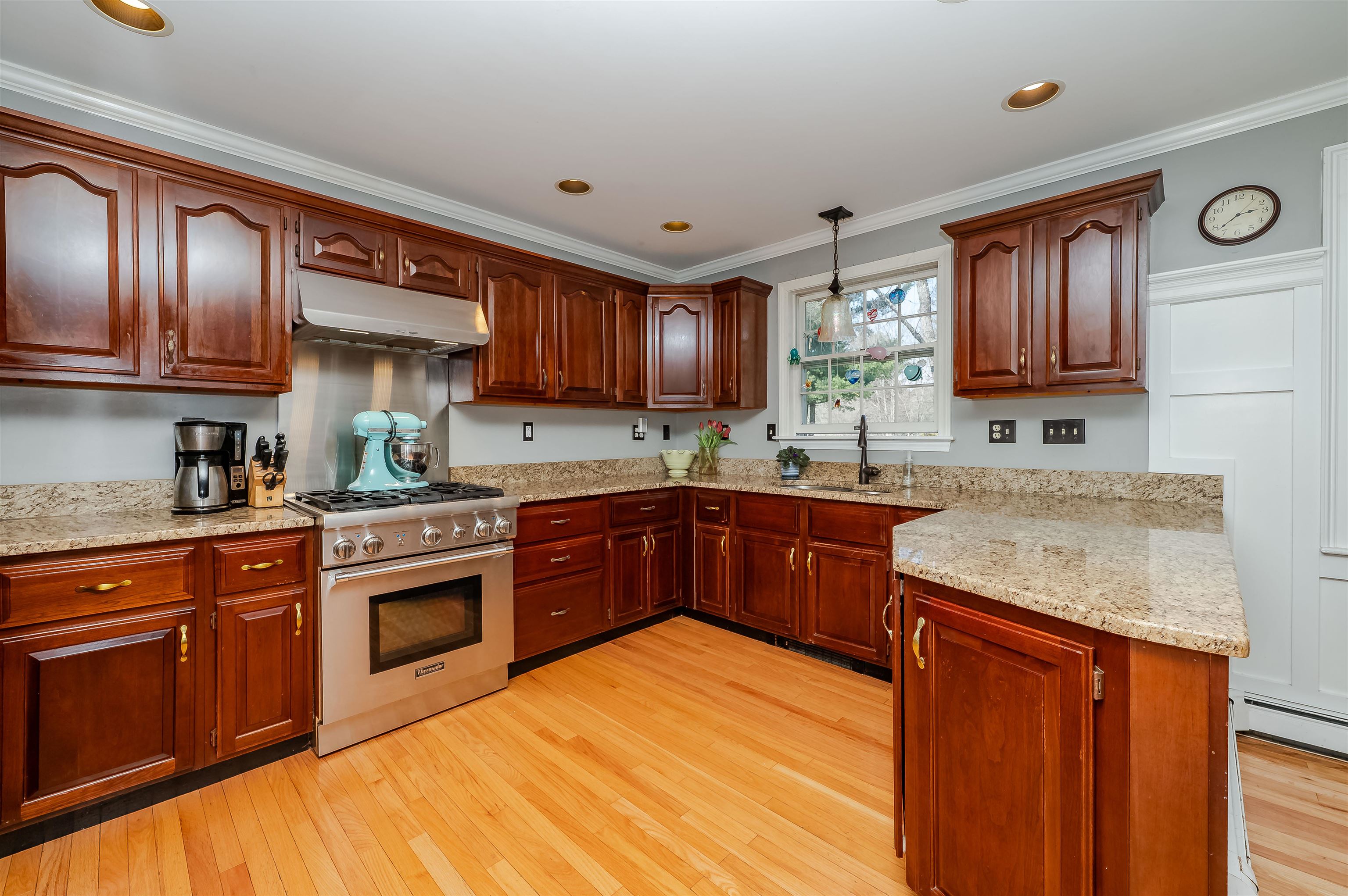 39 Isaac Lucas Circle Dover, NH 03820 - Photo 2 of 60