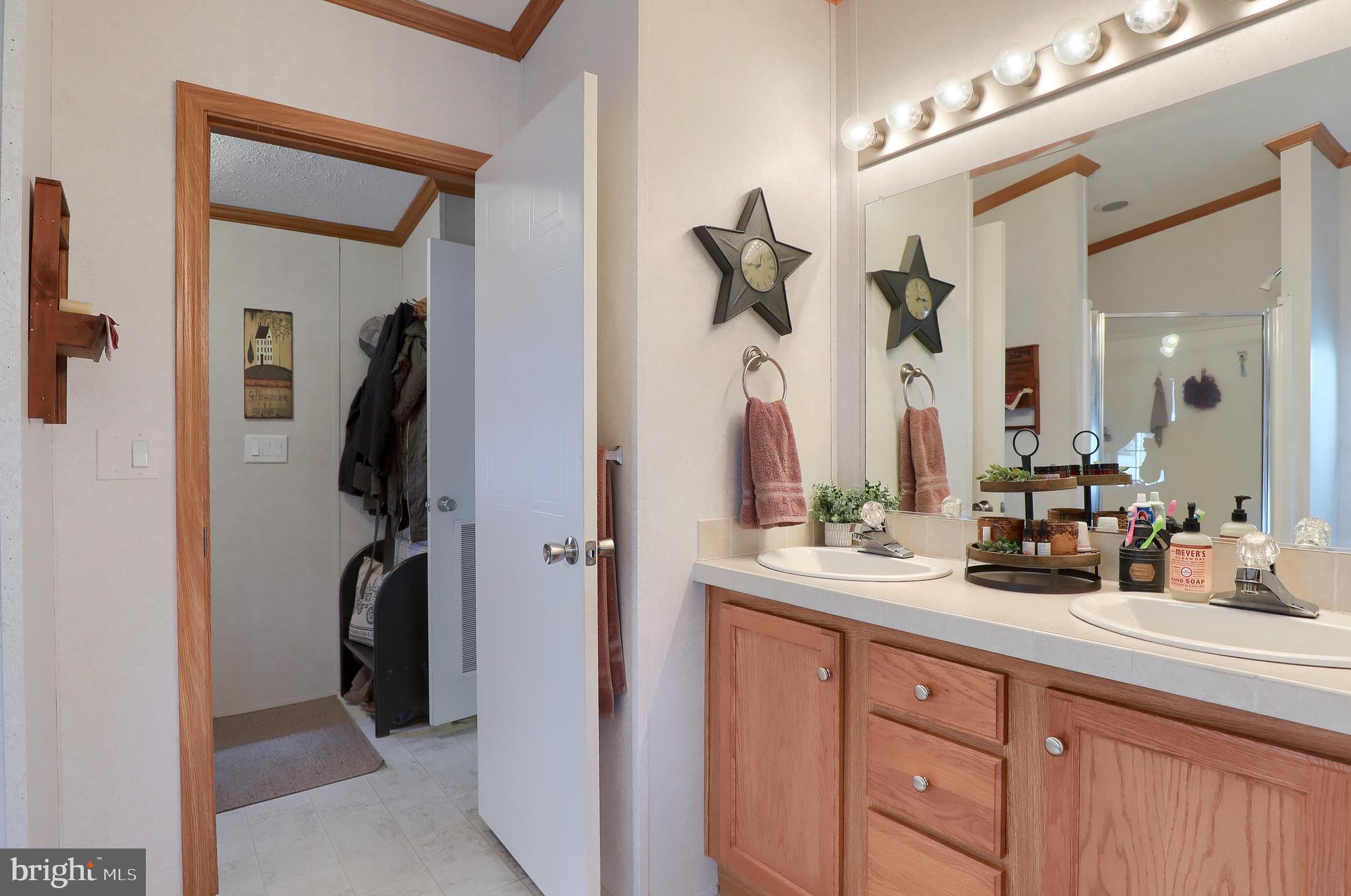 1574 Jefferson Road Spring Grove, PA 17362 - Photo 19 of 40 Gallery Image 19
