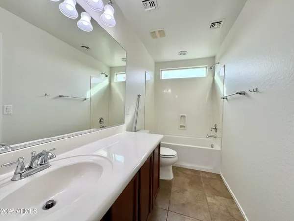 $2,675 | 3129 East Battala Court, Gilbert, AZ 85297