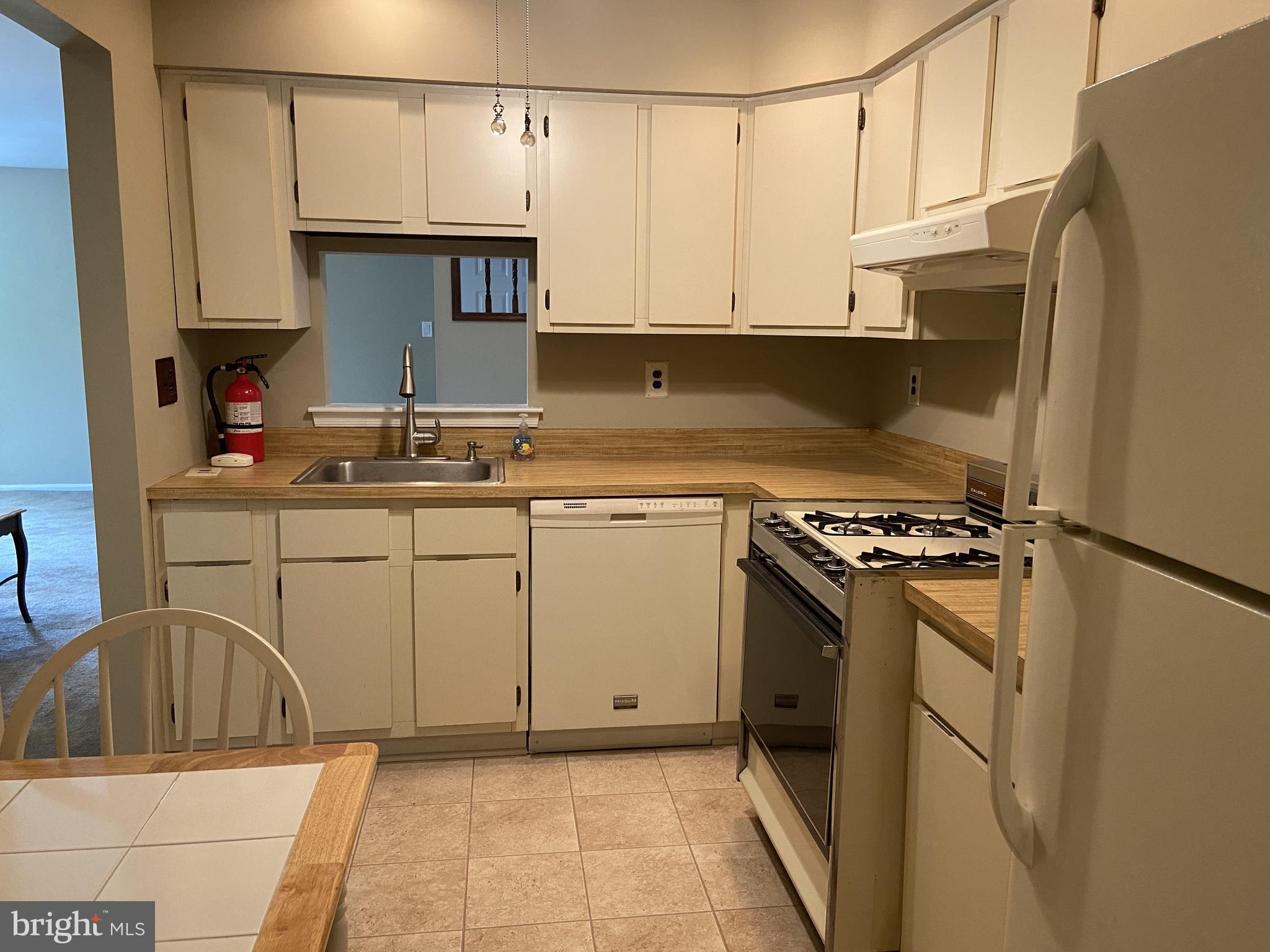 100 Center Lane Mount Laurel, NJ 08054 - Photo 8 of 25