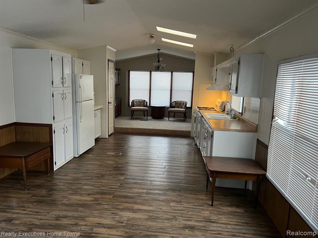5446 Steven Street Croswell, MI 48422 - Photo 9 of 23 Gallery Image 9