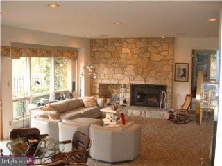 57 Roberts Road Newtown Square, PA 19073 - Photo 4 of 6