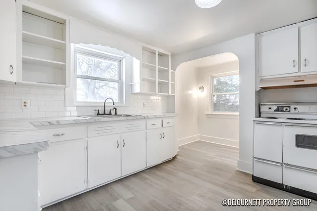 $366,800 | 710 Verhoeks Street, Grand Haven, MI 49417