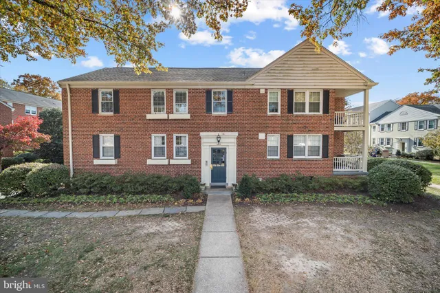 $2,100 | 1403 Belle View Boulevard, Alexandria, VA 22307