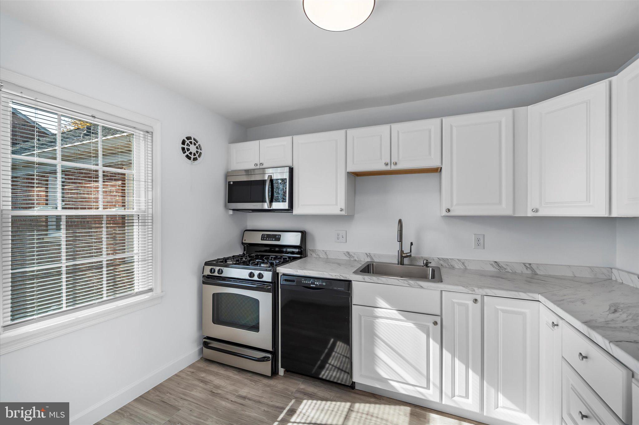 1403 Belle View Boulevard Alexandria, VA 22307 - Photo 7 of 21