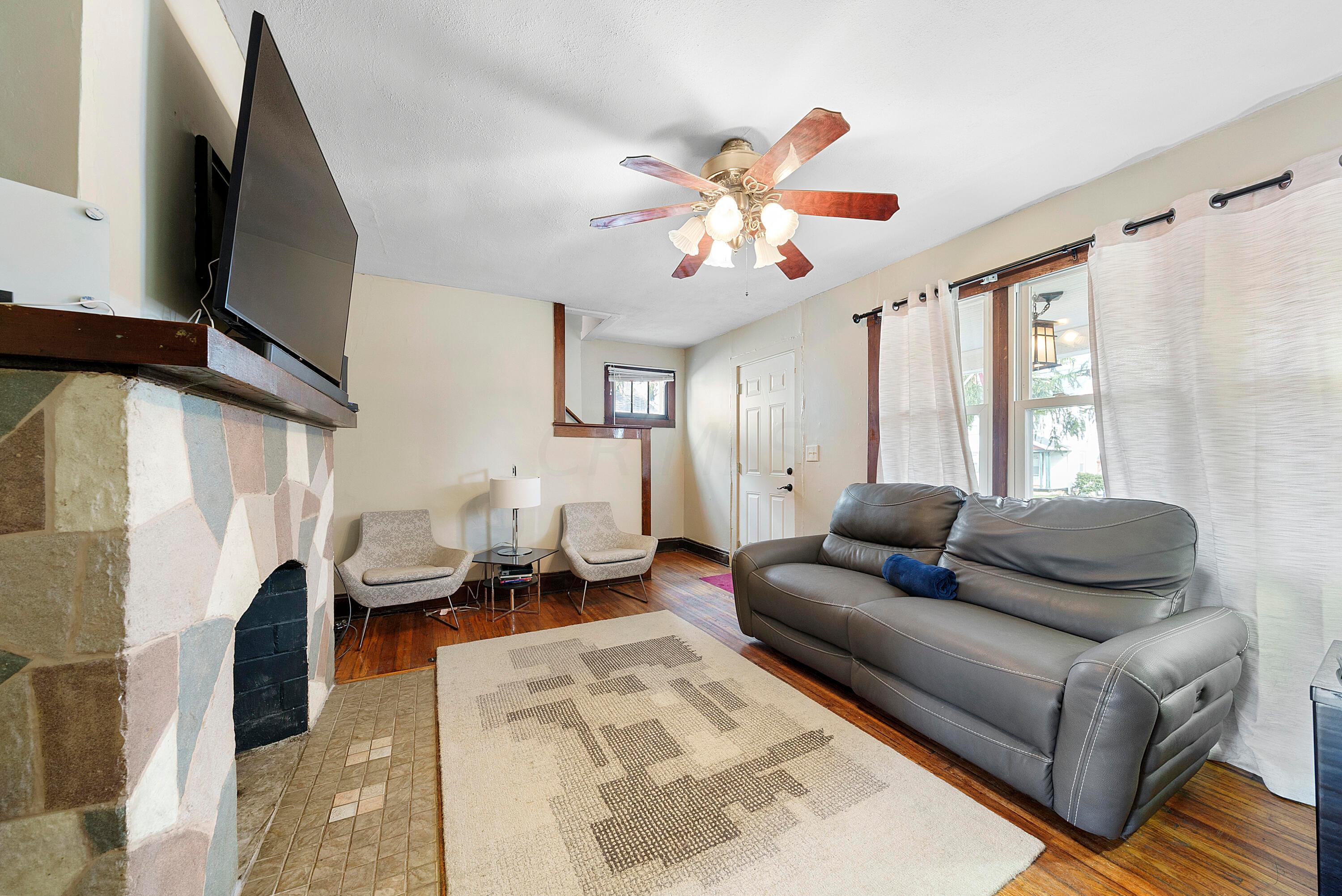1471 East Weber Road Columbus, OH 43211 - Photo 11 of 38 DSC01883