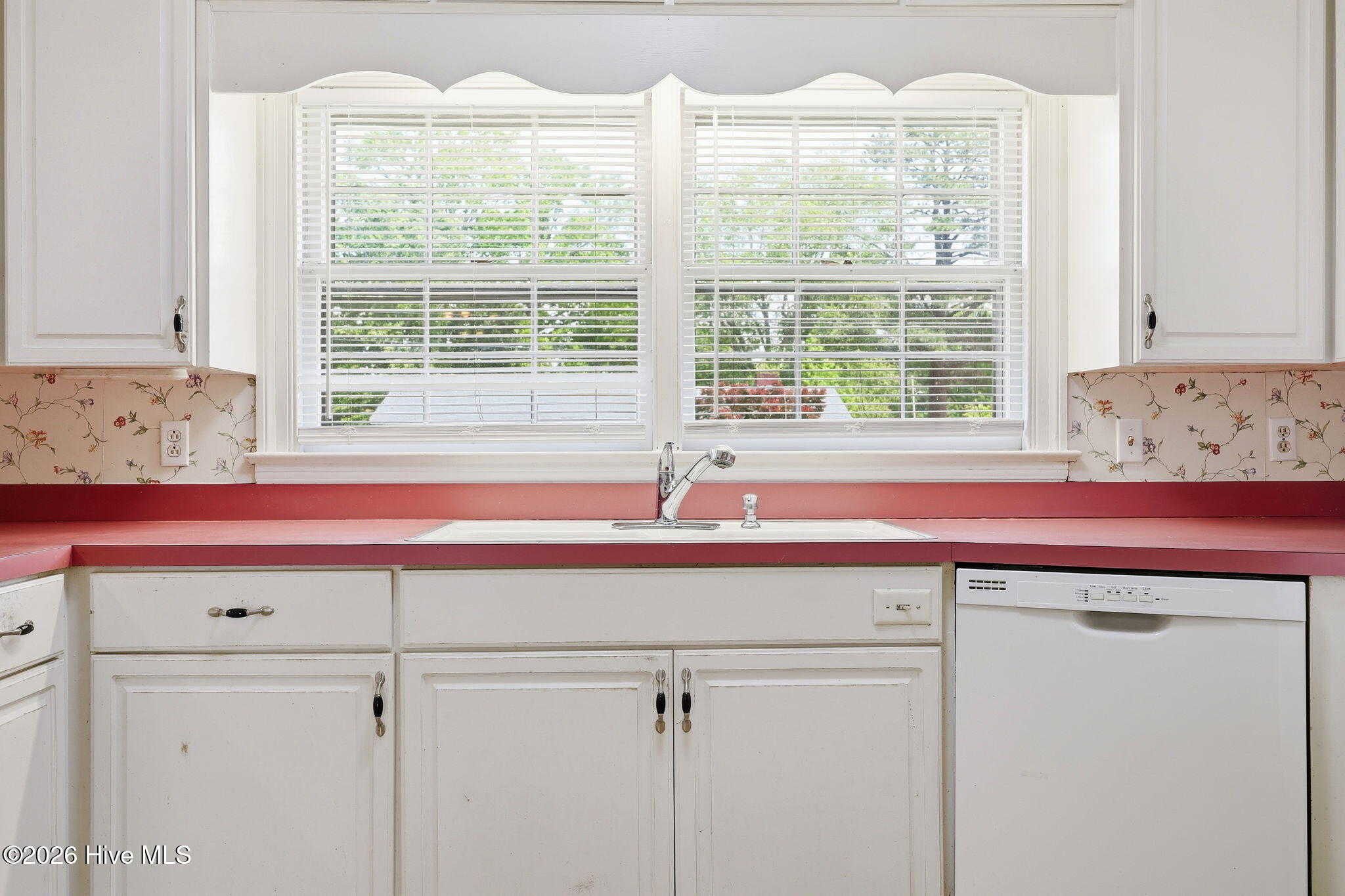 2000 Carey Road Kinston, NC 28501 - Photo 12 of 44 37-web-or-mls-IMG_0056