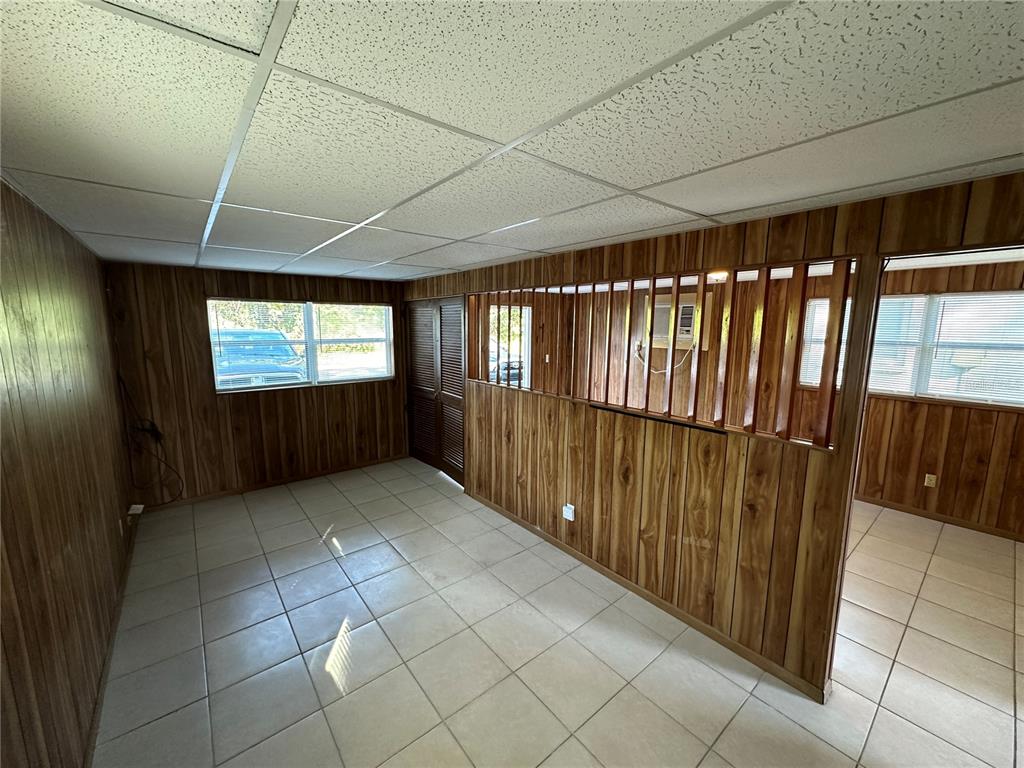 2002 20th Street West, Unit B Bradenton, FL 34205 - Photo 11 of 19 a view of entryway with wooden floor