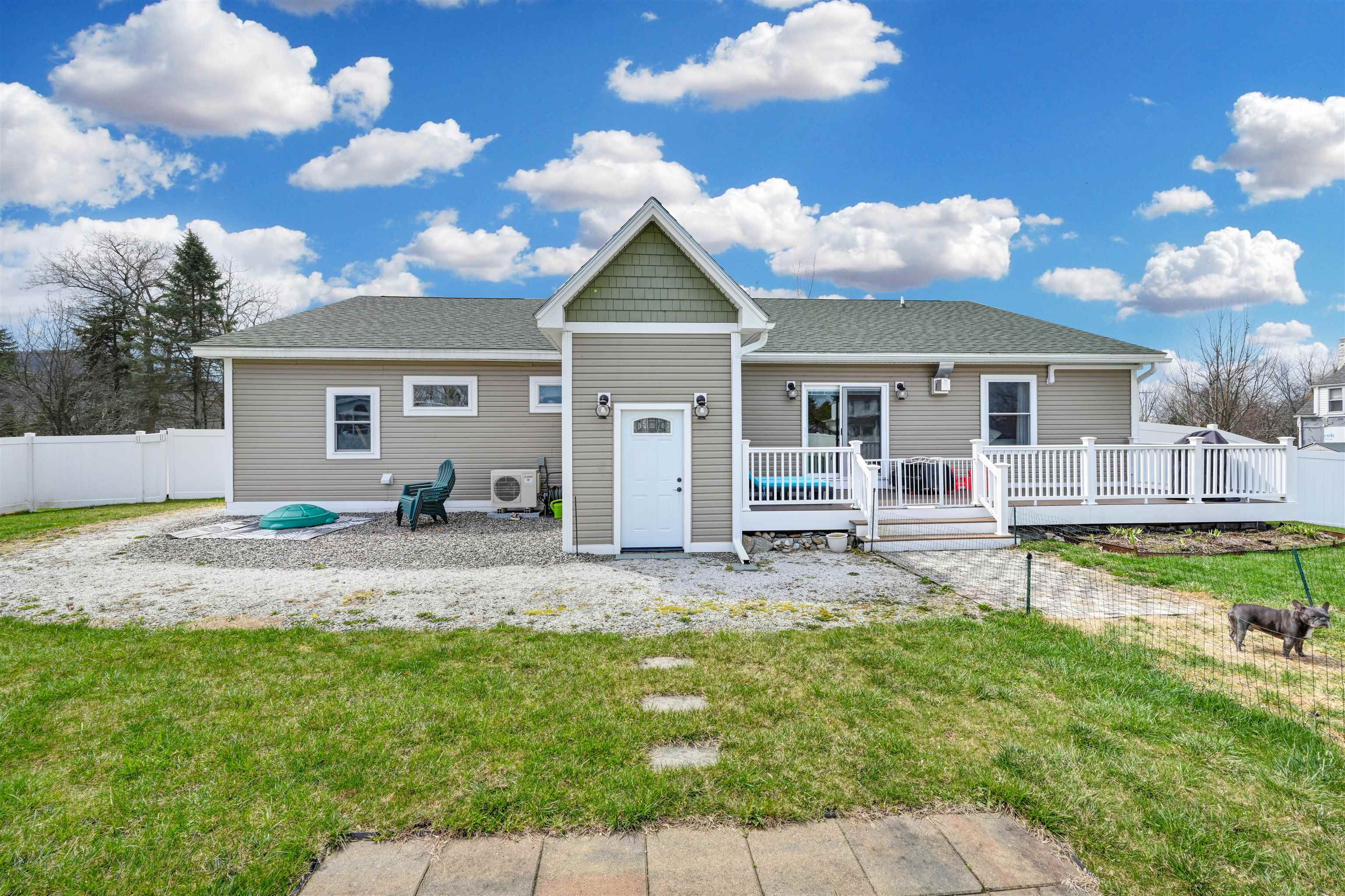 23 Thorpe Avenue St. Albans, VT 05478 - Photo 46 of 50
