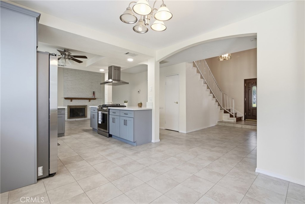 370 West Blaine Street Riverside, CA 92507 - Photo 8 of 29