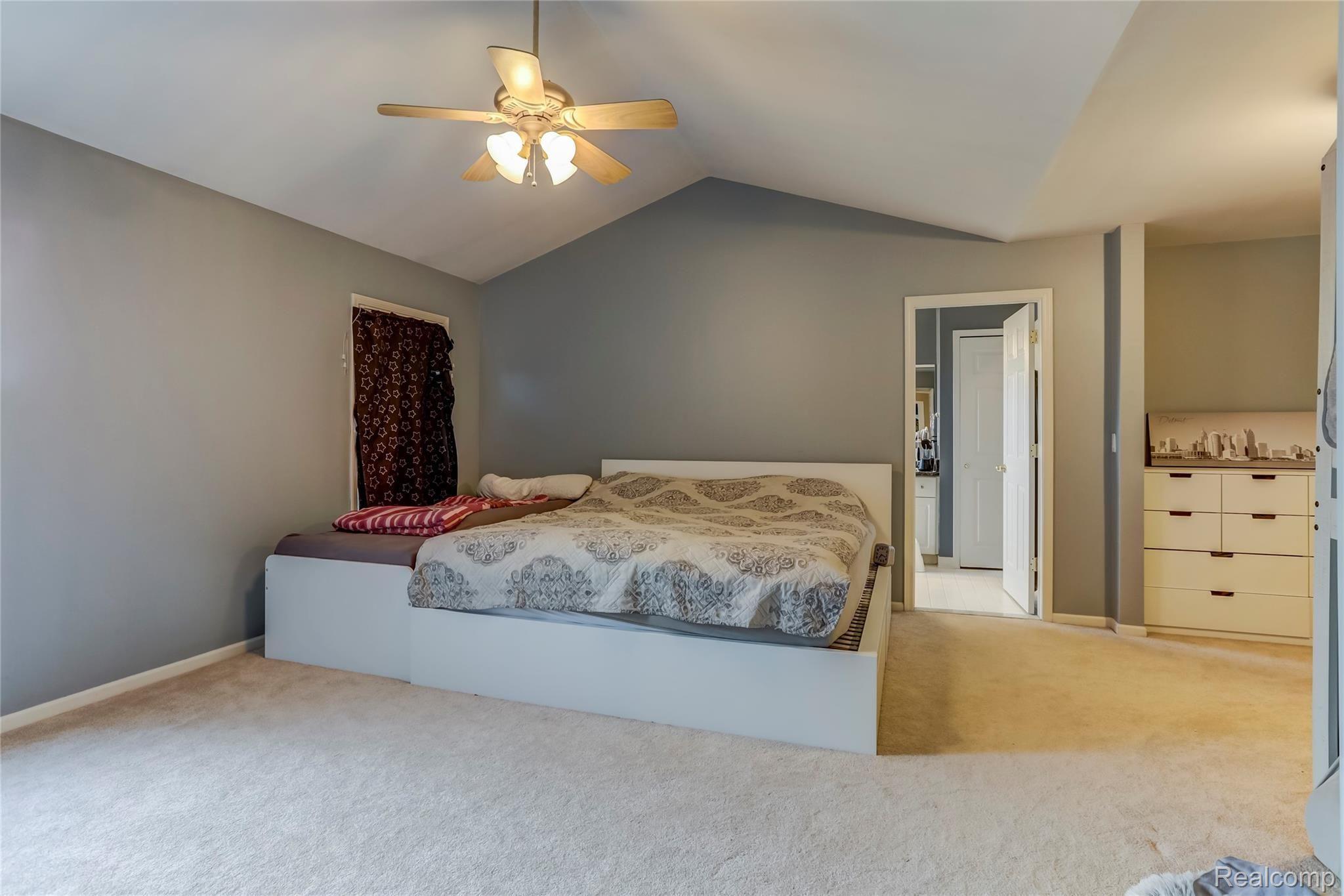 608 Appoline Court Rochester, MI 48307 - Photo 20 of 49 608 Appoline Court, Rochester, MI-24.jpg-FULL