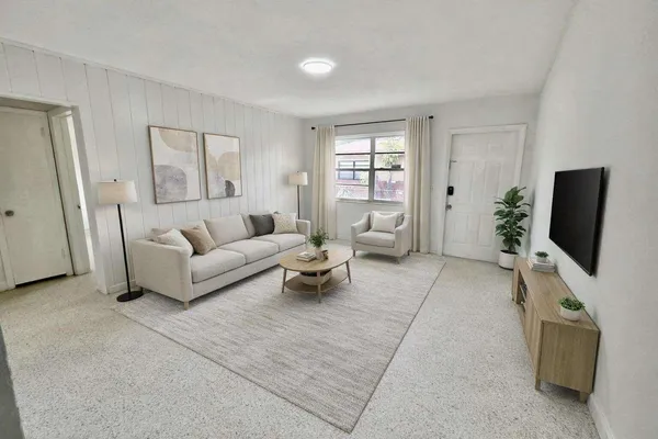 $2,100 | 517 Southwest 9th Street, Unit 1, Hallandale Beach, FL 33009