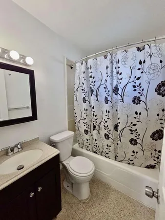 $2,100 | 517 Southwest 9th Street, Unit 1, Hallandale Beach, FL 33009
