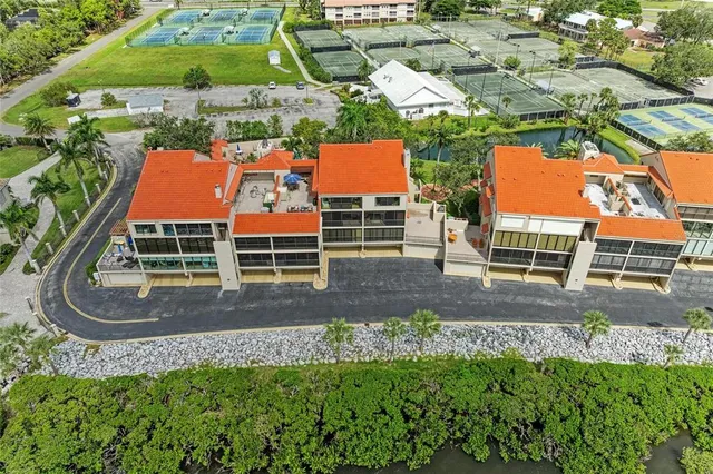 $699,000 | 4557 Bay Club Drive, Unit 4557, Bradenton, FL 34210