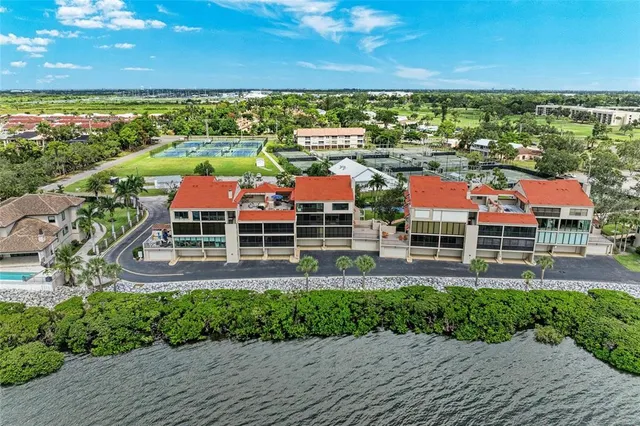 $699,000 | 4557 Bay Club Drive, Unit 4557, Bradenton, FL 34210