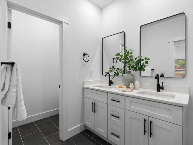 $329,900 | 125 Bell Avenue, Inman, SC 29349