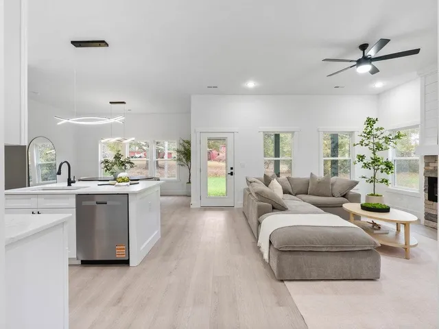 $329,900 | 125 Bell Avenue, Inman, SC 29349