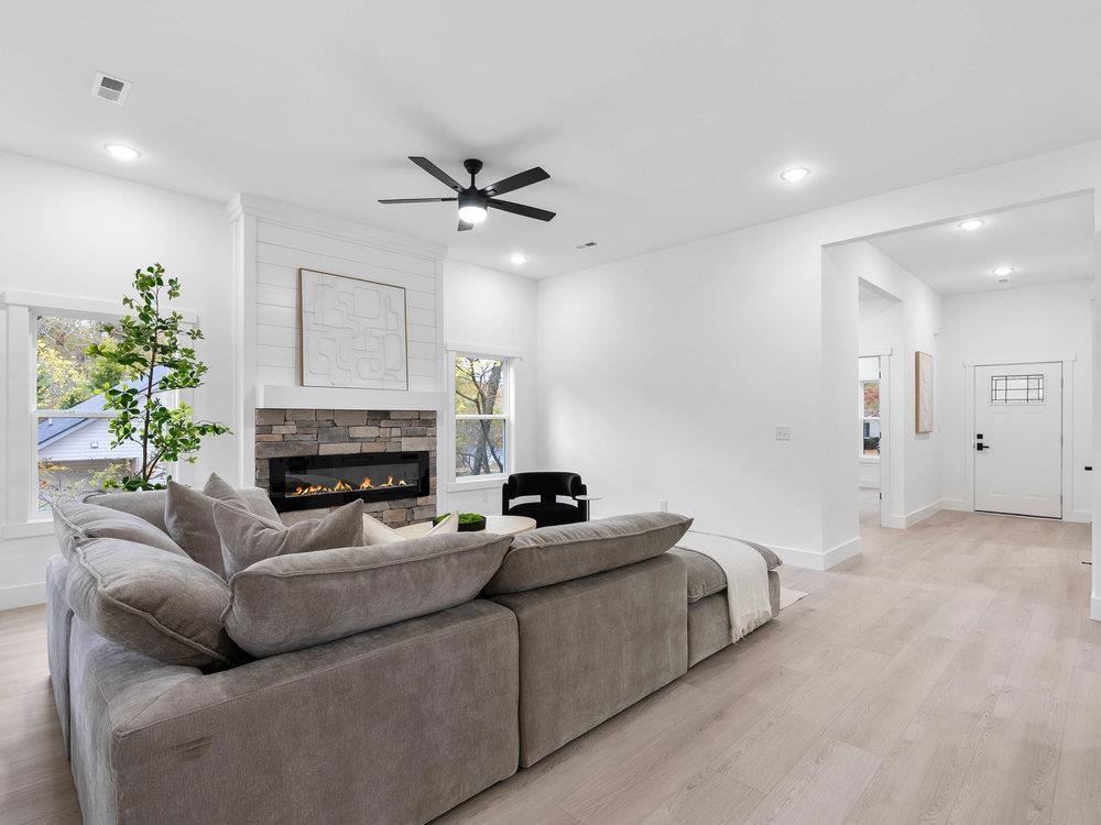 125 Bell Avenue Inman, SC 29349 - Photo 6 of 41 Gallery Image 6