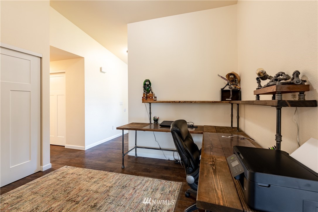 5425 188th Avenue Southwest Rochester, WA 98579 - Photo 17 of 40 a view of a workspace