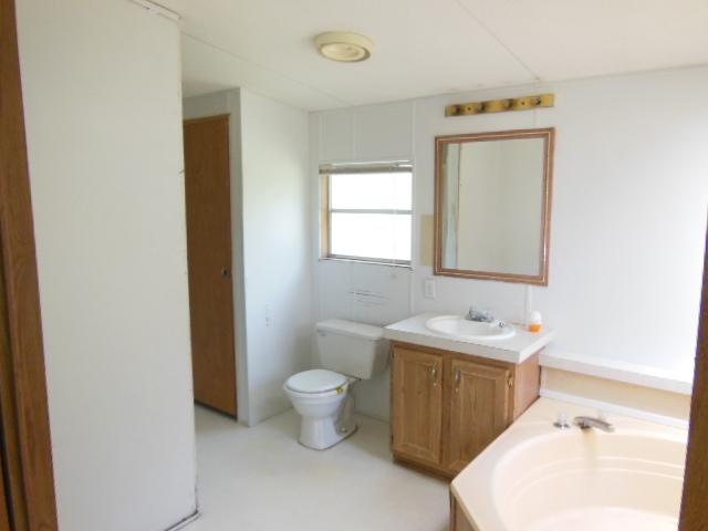 10044 Blue Waters Road Tallahassee, FL 32305 - Photo 11 of 25 Gallery Image 11