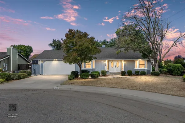 $299,000 | 813 Holiday Way, Chowchilla, CA 93610