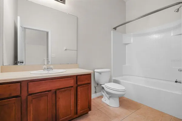 $2,250 | 16612 Kingletside Court, Lithia, FL 33547