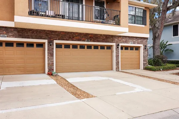 $2,250 | 16612 Kingletside Court, Lithia, FL 33547